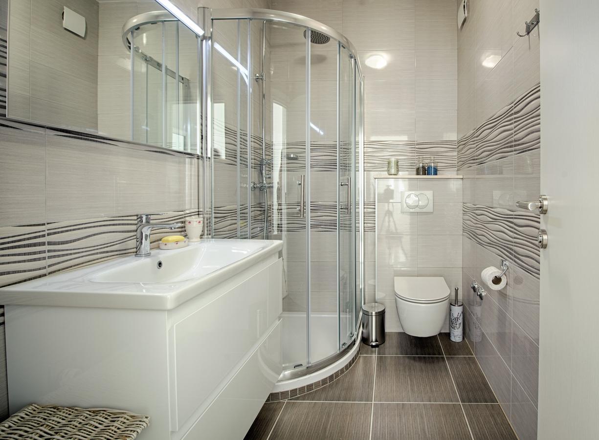 אומיס Cezar Luxury Apartment מראה חיצוני תמונה