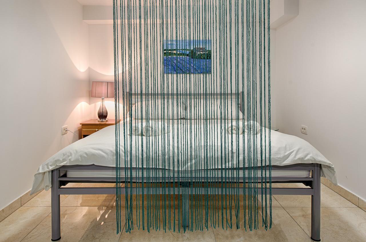 אומיס Cezar Luxury Apartment מראה חיצוני תמונה