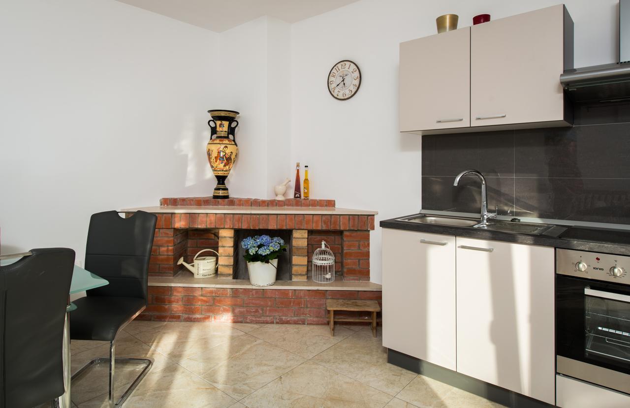 אומיס Cezar Luxury Apartment מראה חיצוני תמונה