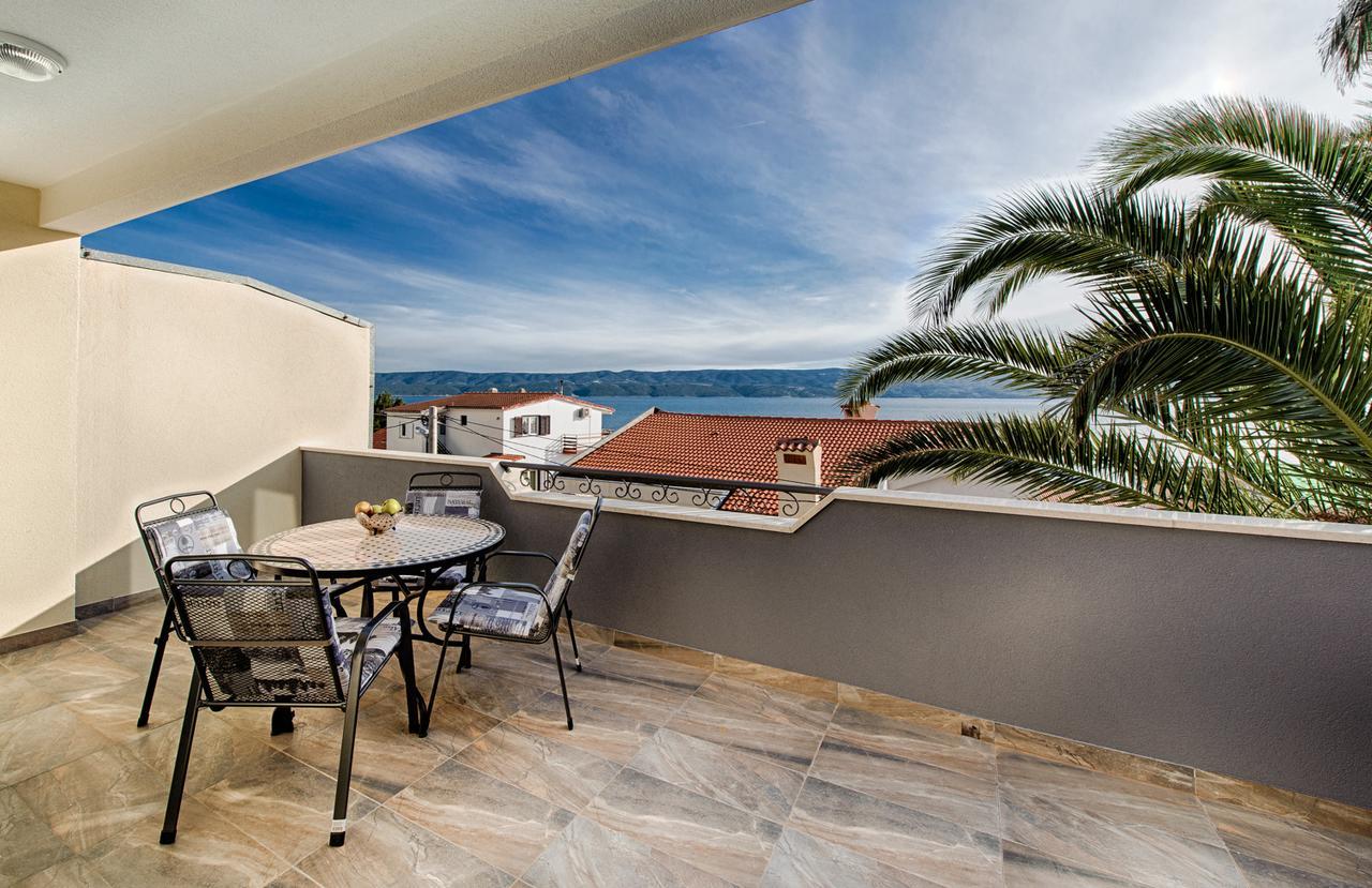 אומיס Cezar Luxury Apartment מראה חיצוני תמונה