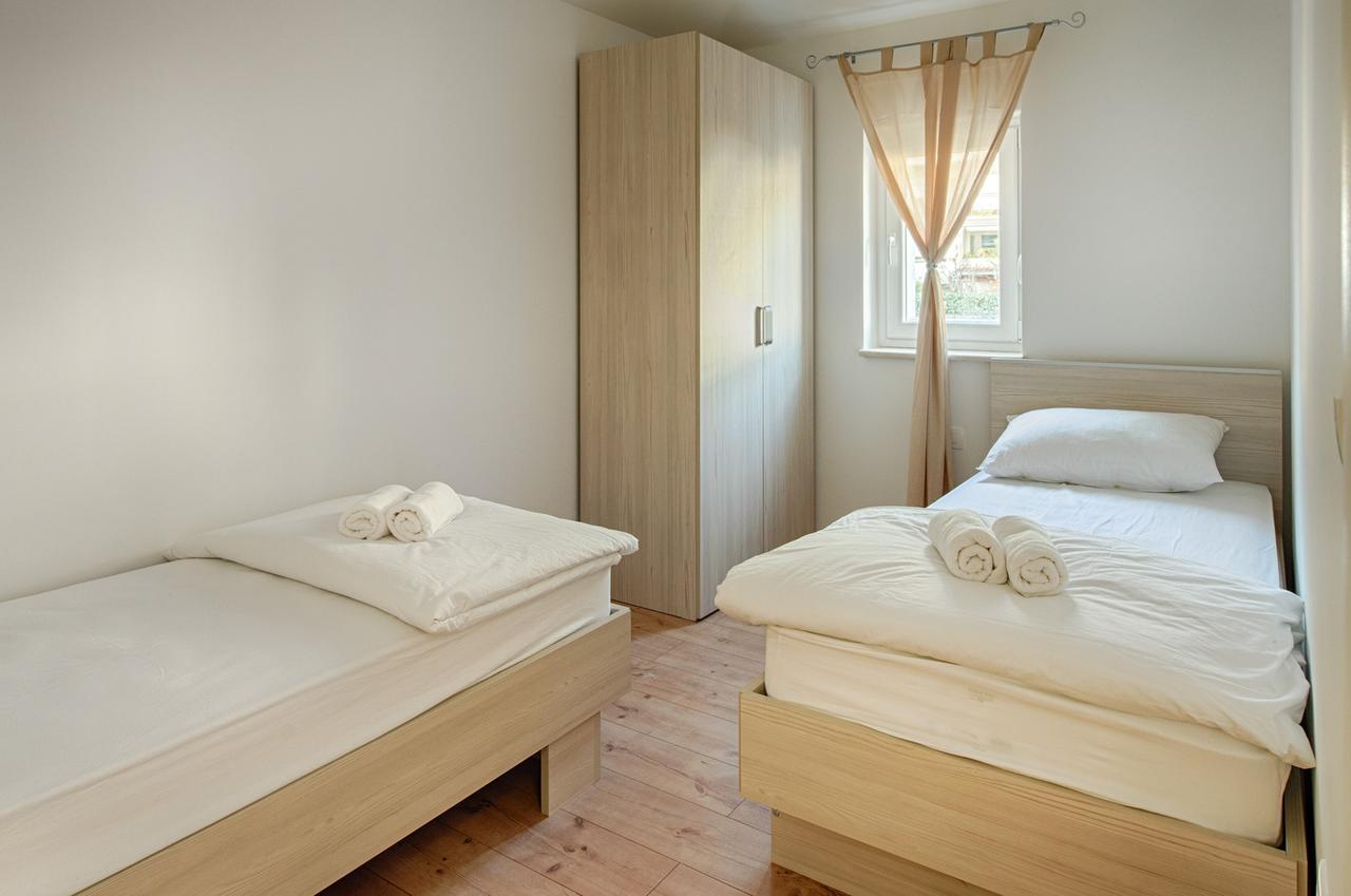 אומיס Cezar Luxury Apartment מראה חיצוני תמונה